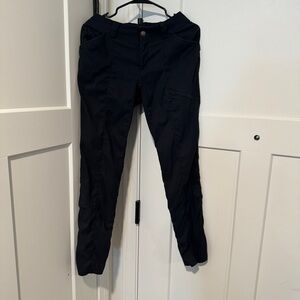 Women’s Dry on the Fly Black Duluth Slim leg Pants size 2x31